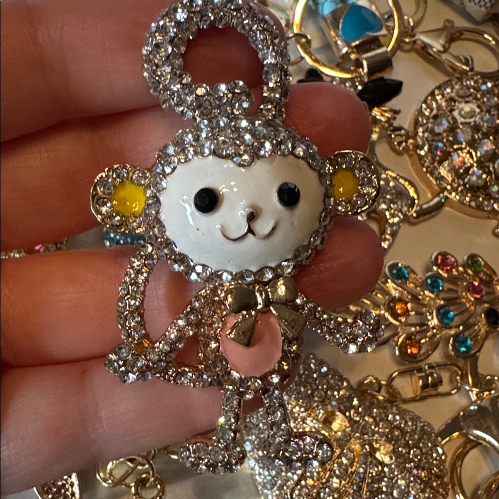 1 Mystery Keychains NWT - Picture 9 of 14